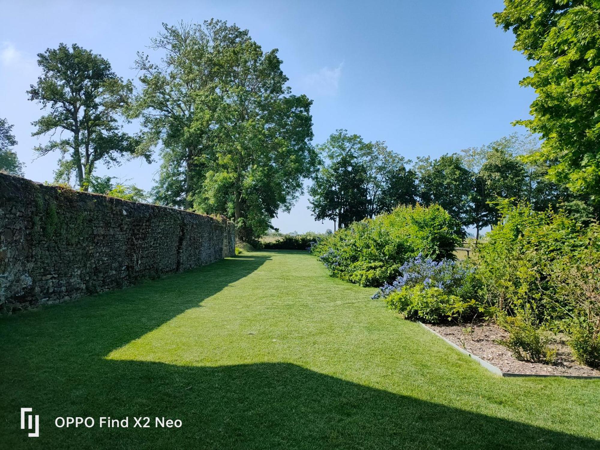 Отель Domaine Du Manoir De Vains Номер фото