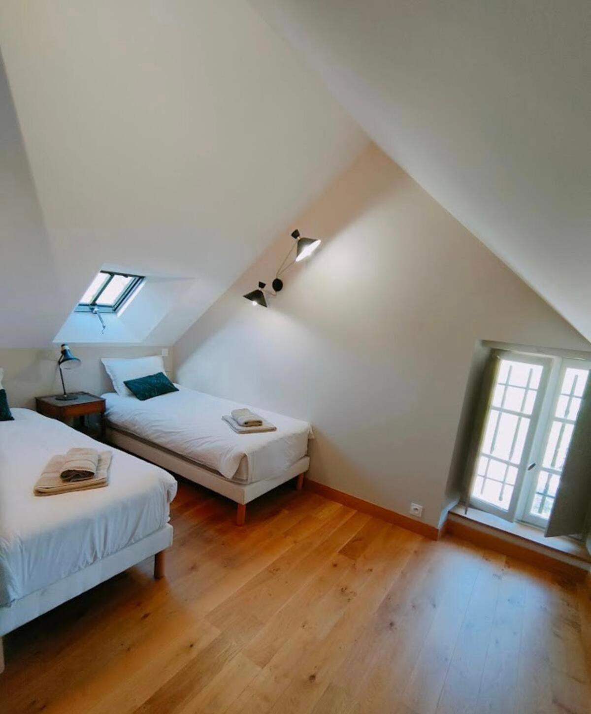 Отель Domaine Du Manoir De Vains Экстерьер фото